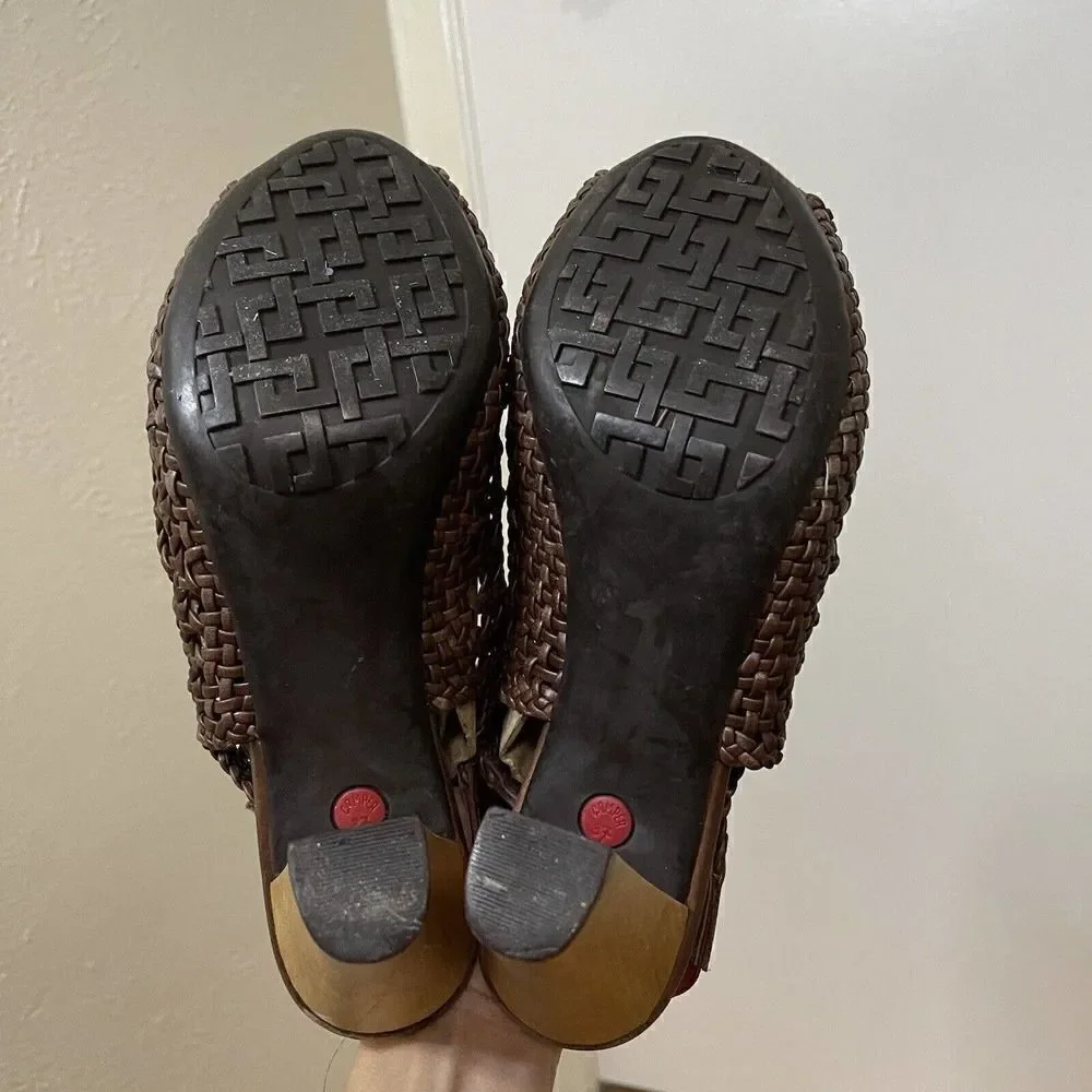 CAMPER Brown woven Peep toe slingback heels size 37 US 7
